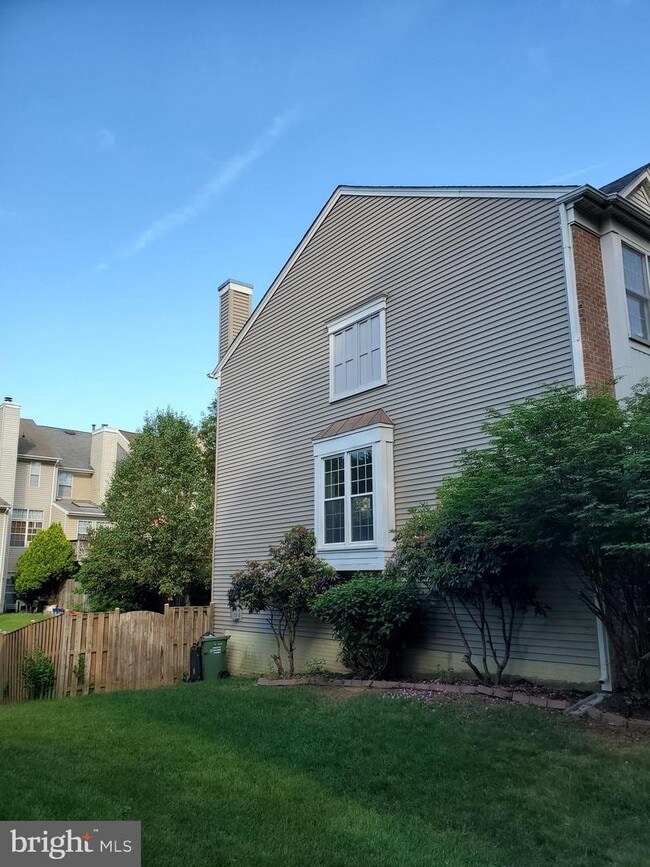 Building Photo - 7957 Rebel Walk Dr