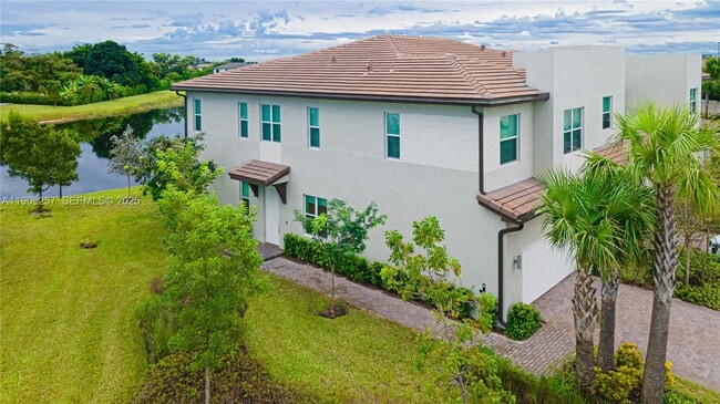 Building Photo - 4830 Navali Dr