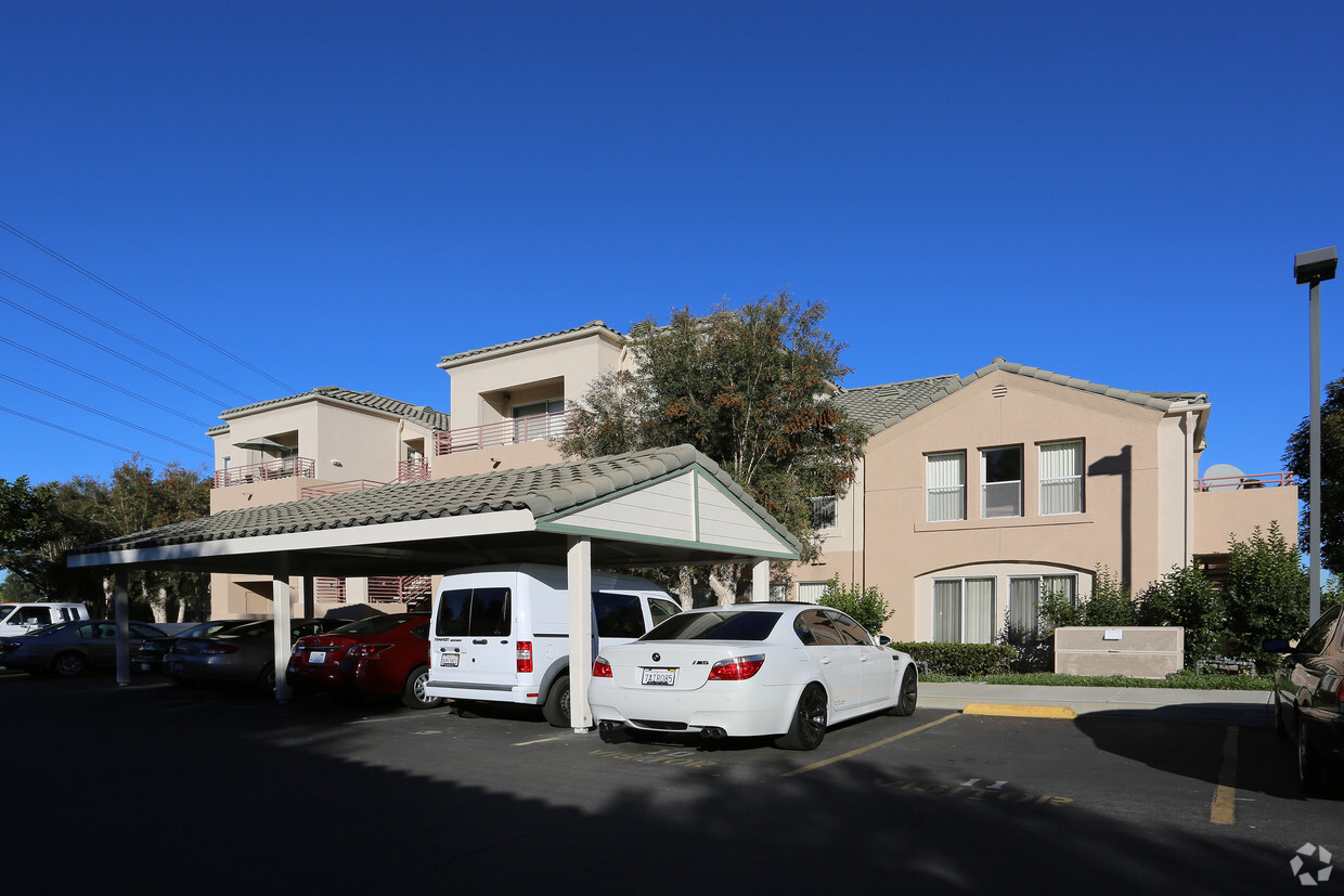 Building Photo - Villa Loma Apartments