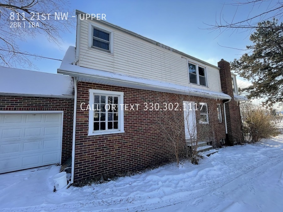 Primary Photo - Two bedroom two bathroom second level apar...