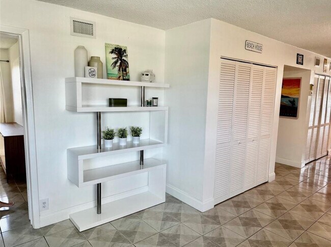 Foto del edificio - 1975 SE 3rd St