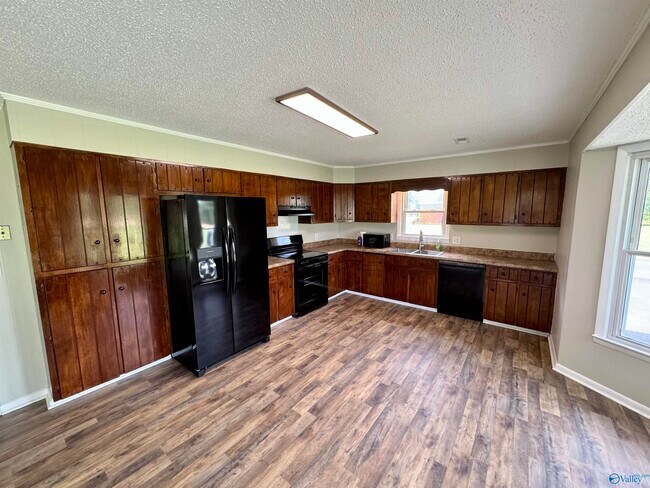 Building Photo - 1805 Lindsay Ln