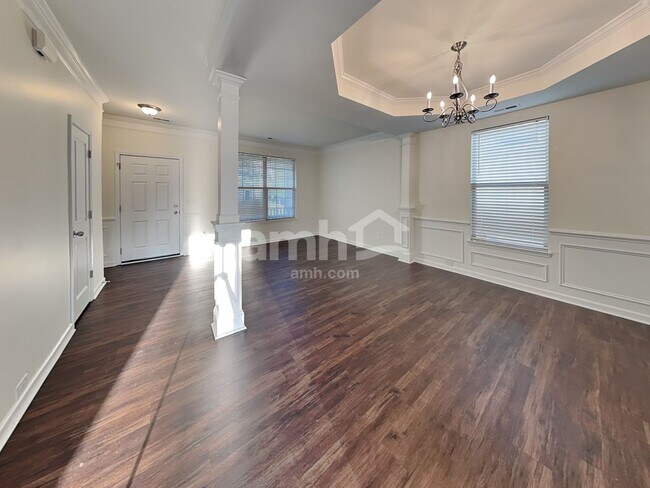 Foto del edificio - 10522 Shanon Darby Ln