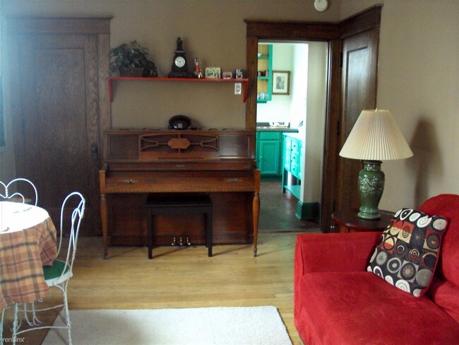 Foto del edificio - 206 N Willard Way