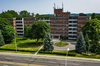 Building Photo - Trillium Apartments