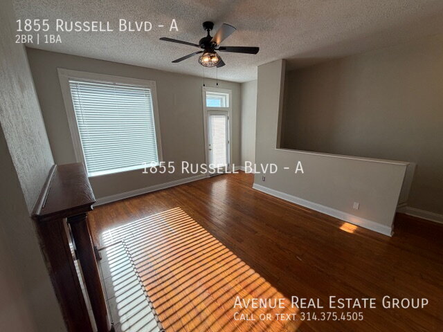 Foto del edificio - 1855 Russell Blvd