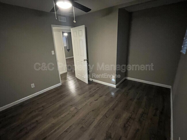 Building Photo - 212 Derecho Way