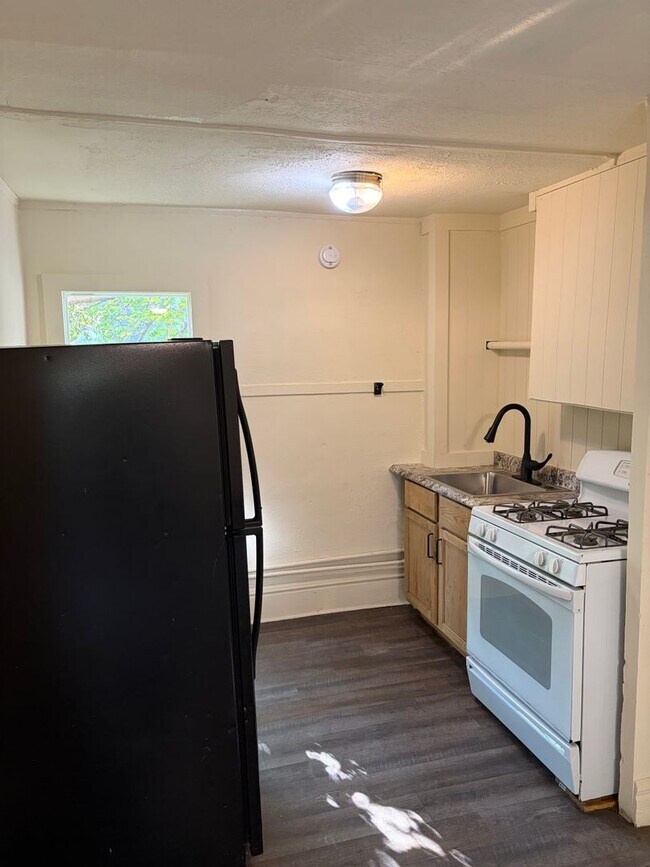 Foto del edificio - 220 5th Ave SW