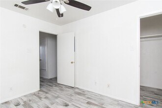 Building Photo - 2018 Cedarhill Dr Building Photo - 2018 Cedarhill Dr