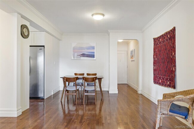 Foto del edificio - 73-12 35th Ave