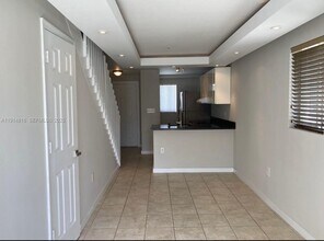 Building Photo - 821 SW 2nd St