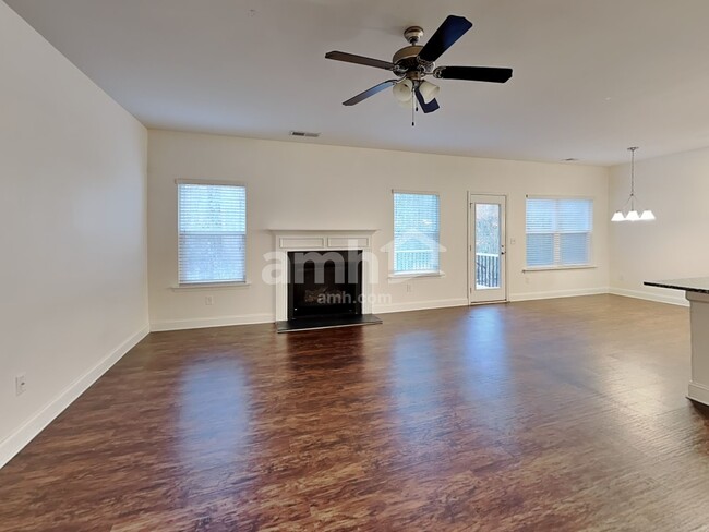 Building Photo - 432 Pearson Cir