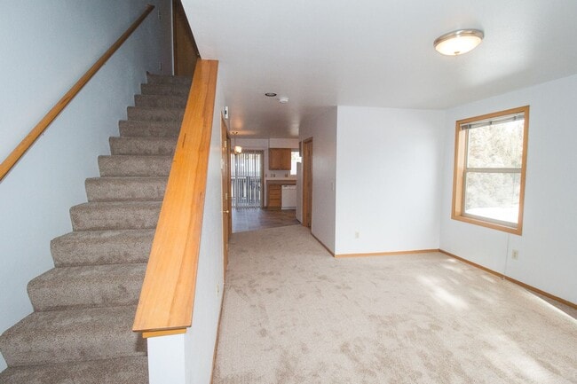 Building Photo - 2528 NE Conners Ave