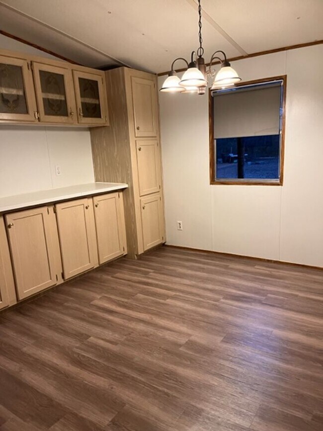 Building Photo - 2 Bedroom 2 Bath Home in Wakulla County