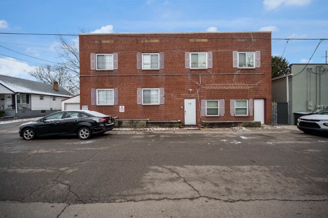 Foto del edificio - 4345 Matson Ave