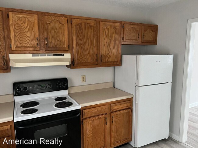 Building Photo - 2 br, 1.5 bath House - 410 Spring Street