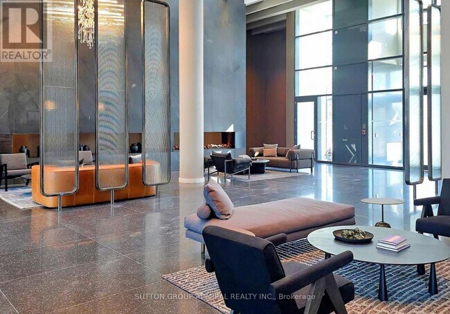 Photo du bâtiment - 8 Interchange Wy