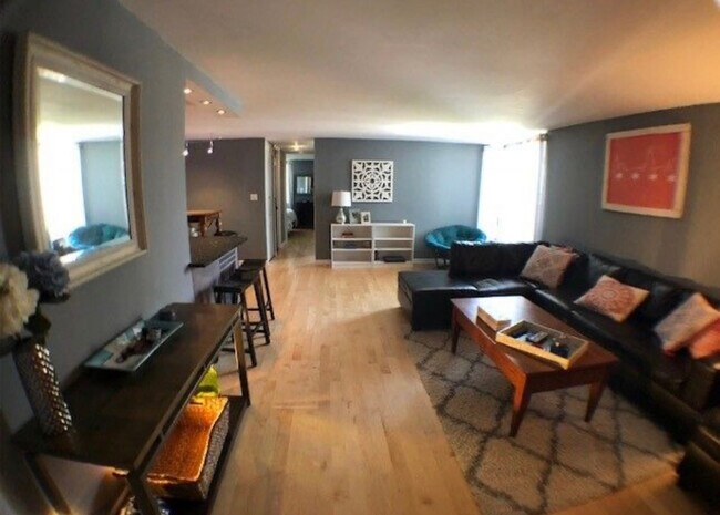Foto del edificio - 1339 N Dearborn St