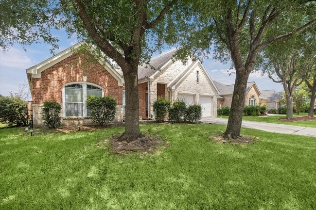 Foto del edificio - 14923 Barton Grove Ln