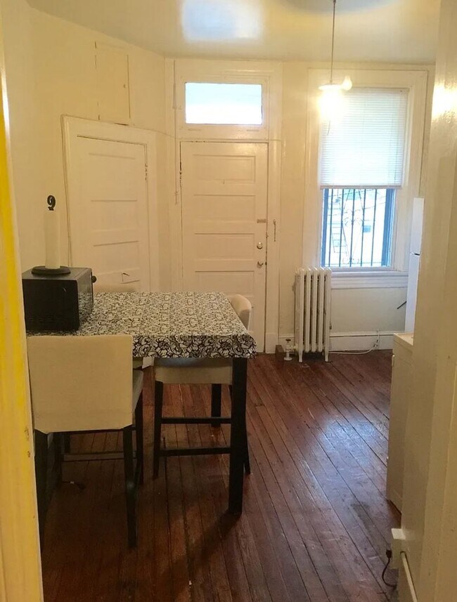 Foto del edificio - 3112 N Calvert St