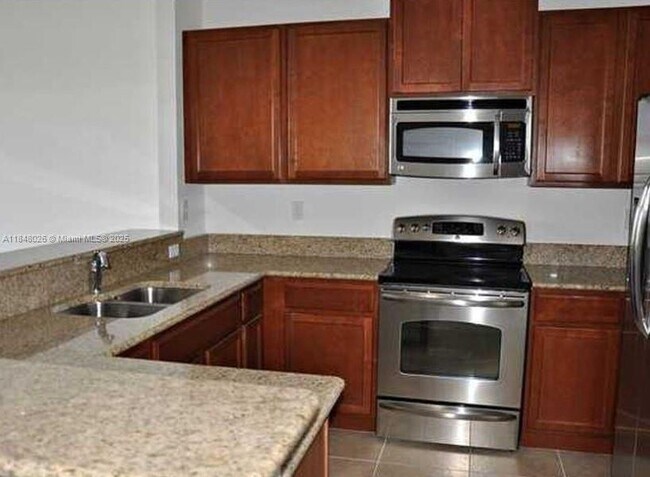 Foto del edificio - 521 NE 33rd Terrace