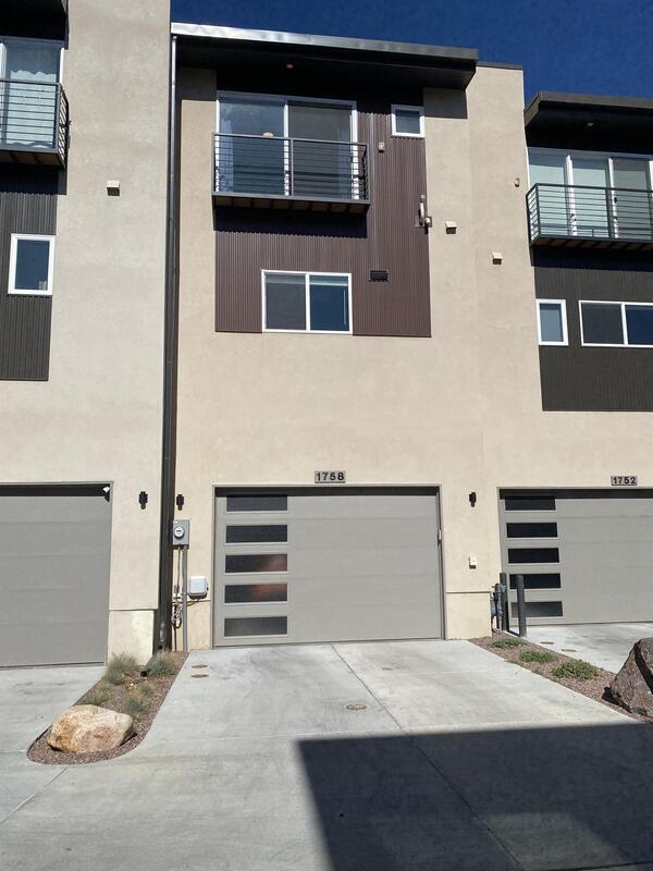 Building Photo - 1758 Creek Edge Vw