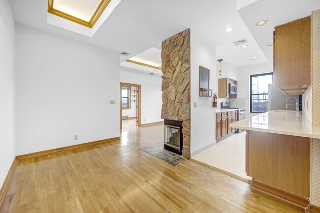 Foto del edificio - 301 79th St