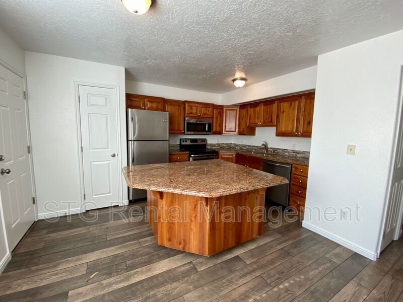 684 W Buena Vista Blvd Unit 502, Washington, UT 84780 Condo for Rent in Washington, UT