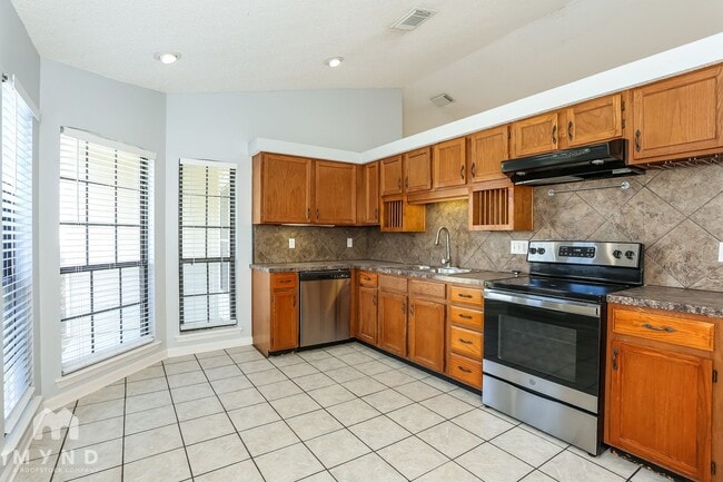 Building Photo - 2631 Moorsfield Ln