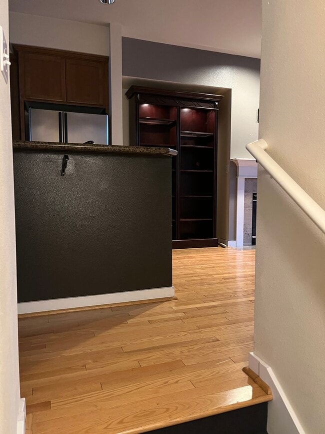 Building Photo - Ravenna Townhome