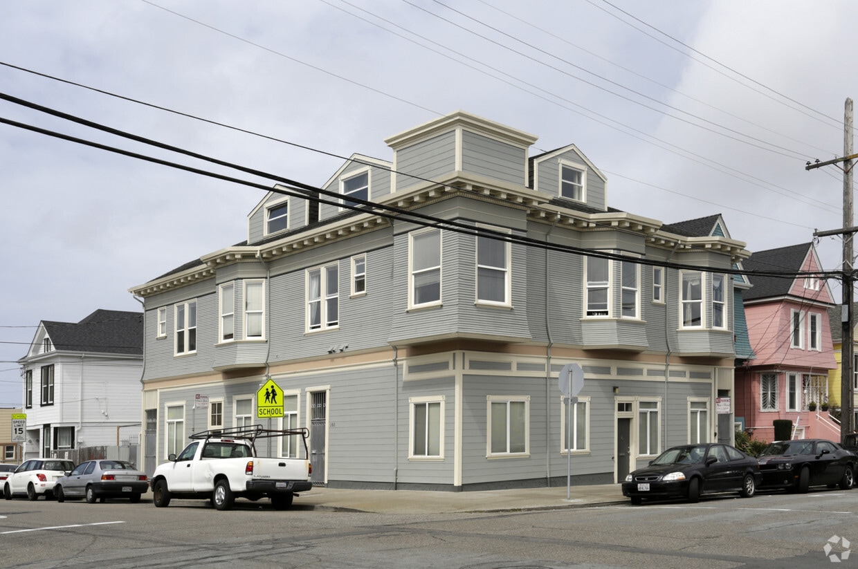 Primary Photo - 501-505 Faxon Avenue