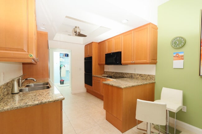 Foto del edificio - 411 N New River Dr E