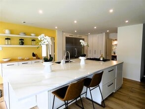 Building Photo - 2609 Sherrill Park Ct