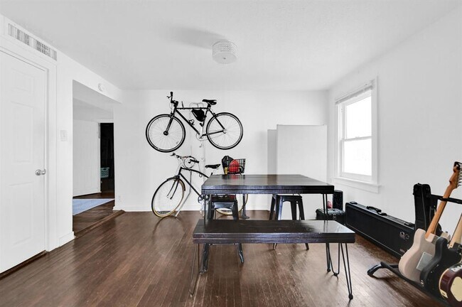 Foto del edificio - 626 E 14th St