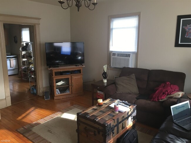 Building Photo - 2 br, 1 bath 4plex - 1818 N Pulaski St Unit 3