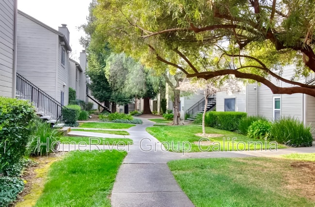 Building Photo - 9127 Newhall Dr