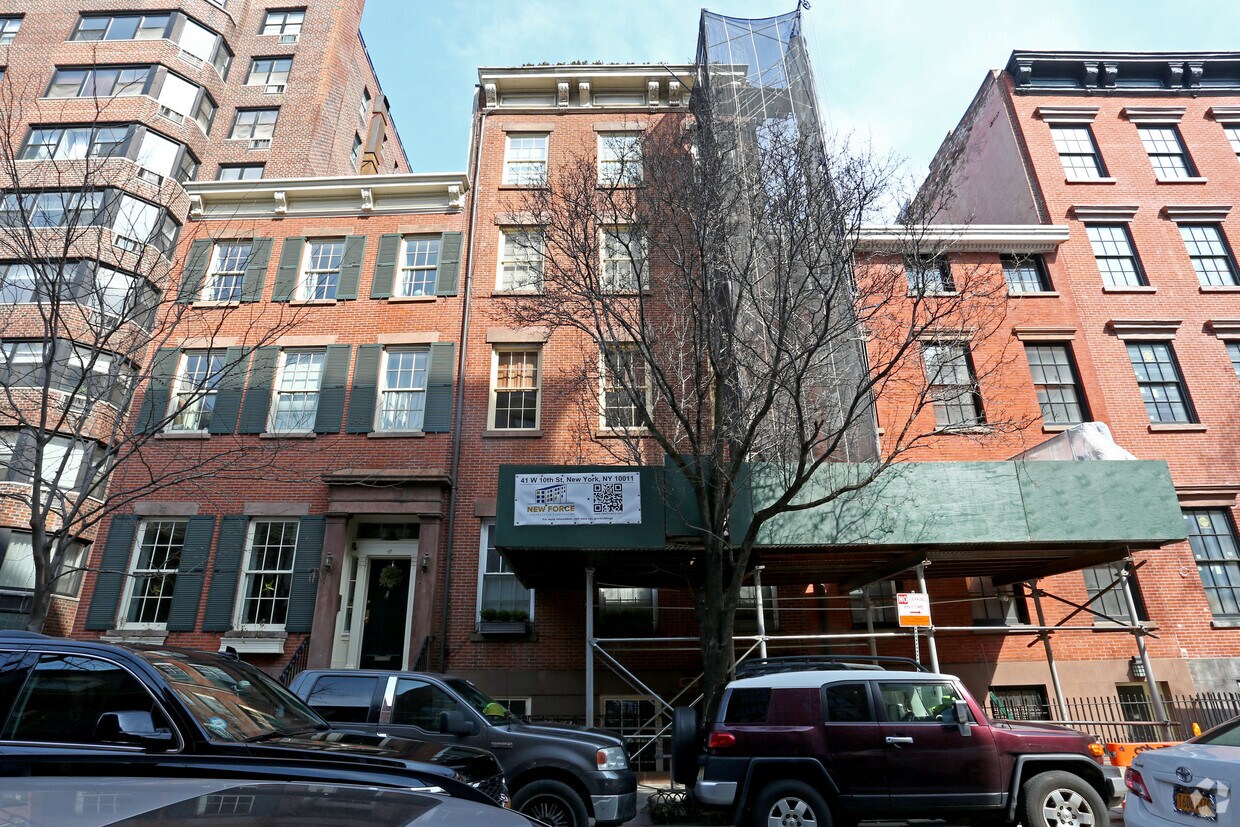 Building Photo - 41 W 10th St