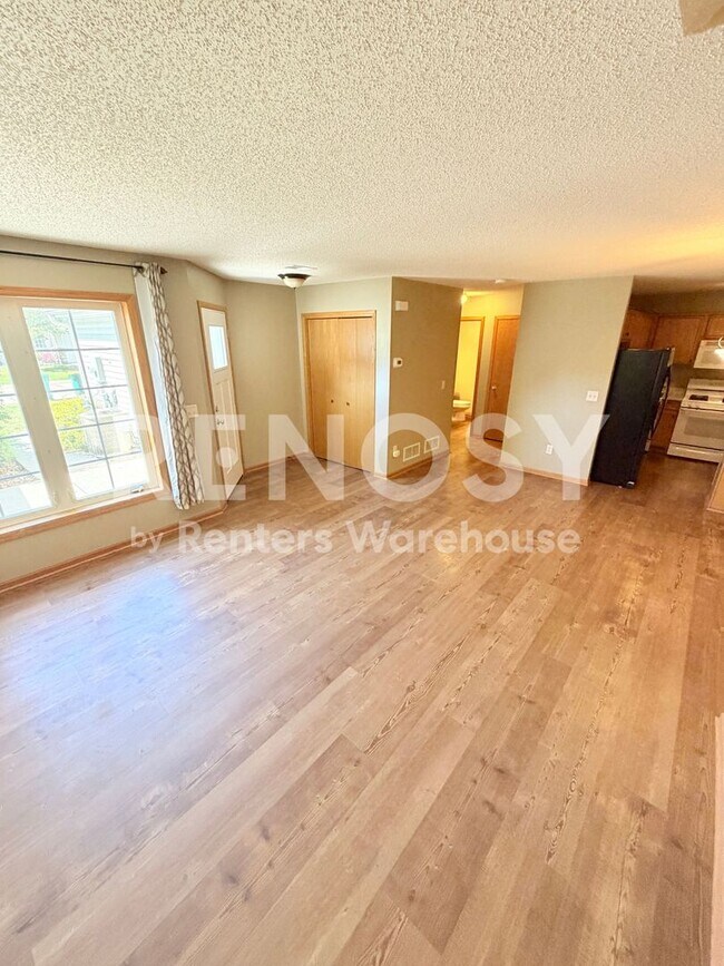 Foto del edificio - 1579 Serenity Ln