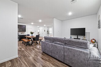 Building Photo - 5807 Flinders River Trl