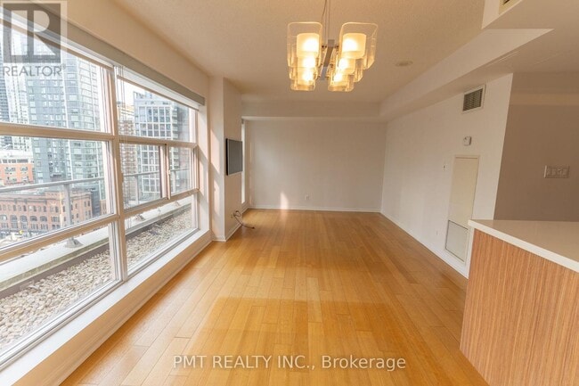 Photo du bâtiment - 11 St Joseph St