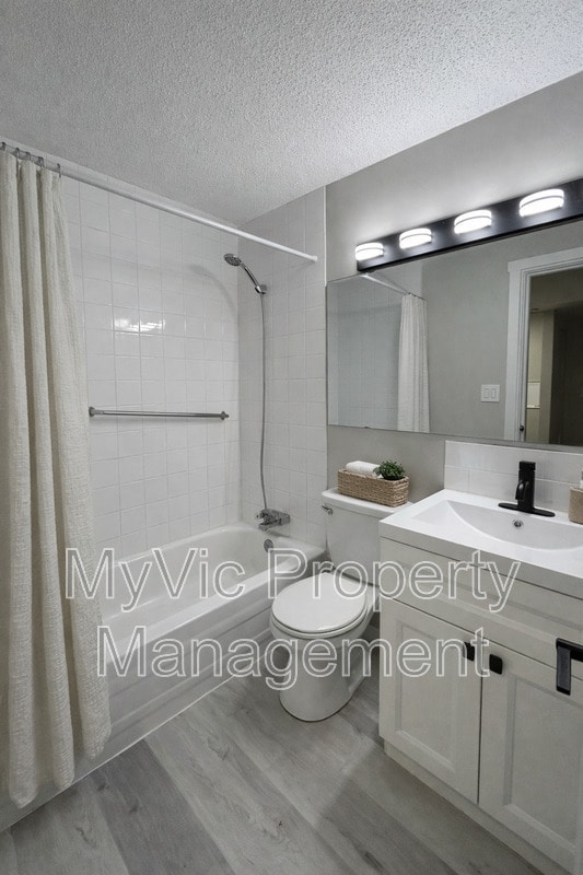 Building Photo - 10024-10154 154 St