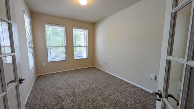 Building Photo - 5927 Cielo Ranch