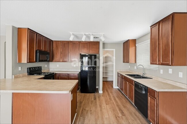 Foto del edificio - 20759 W Hamilton St