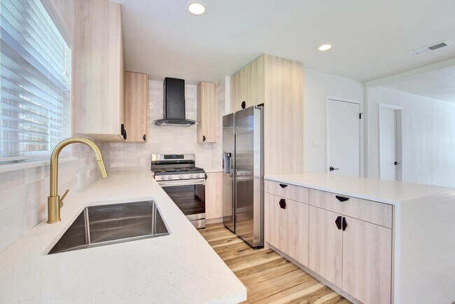 Foto del edificio - 904 Austin Highlands Blvd