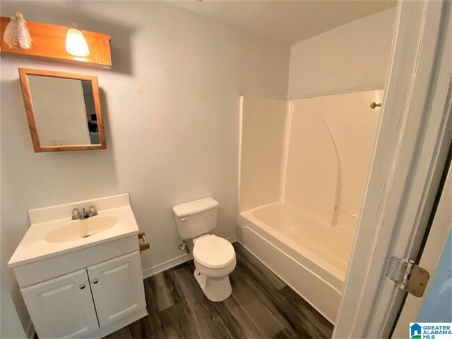 Building Photo - 106 Skyview Dr