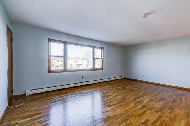 Building Photo - 522 Avenue C