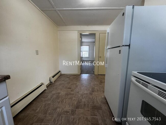 Building Photo - 114 Riverside Dr