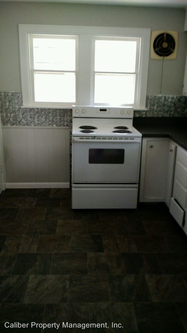 Building Photo - 109 E North St