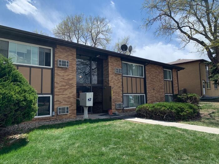 2 Bed, 1 Bath Apartment for Rent in East Loveland! Move in special - 2 Weeks Free, Flexible lease... - 2 Bed, 1 Bath Apartment for Rent in East Loveland! Move in special - 2 Weeks Free, Flexible lease...