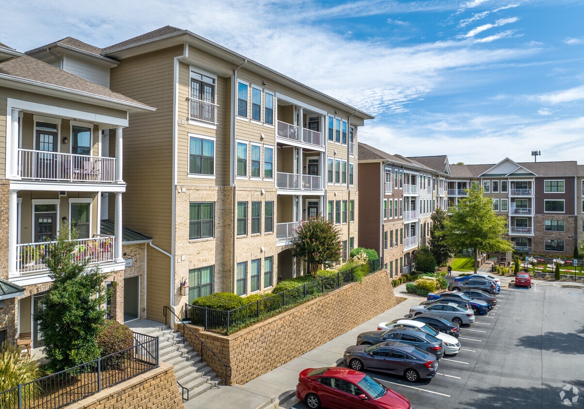 Primary Photo - Eleven 85 Apartments